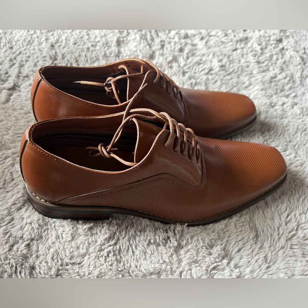 SOLD - Ferro Aldo men’s dress shoes, brand new, size 9.5